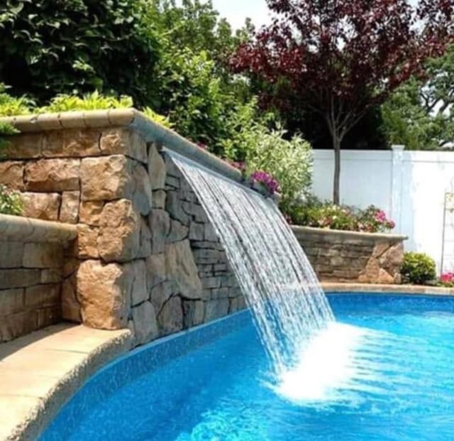 Hertzell Pools and Decking