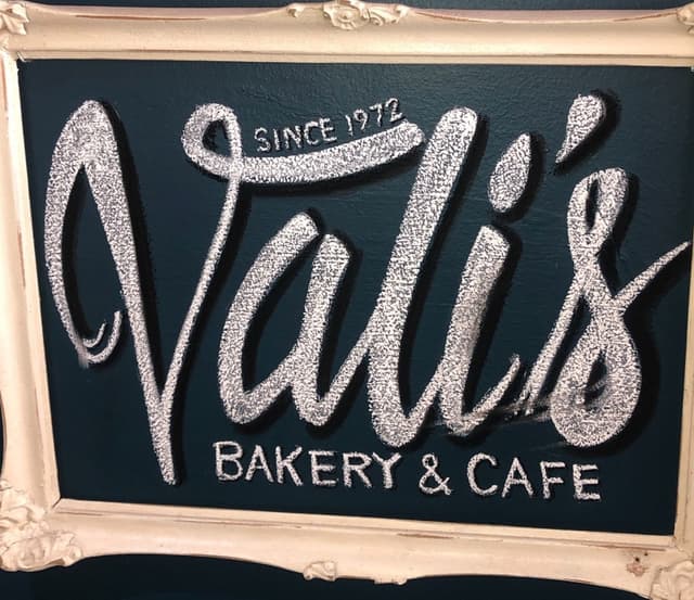 Valis Bakery